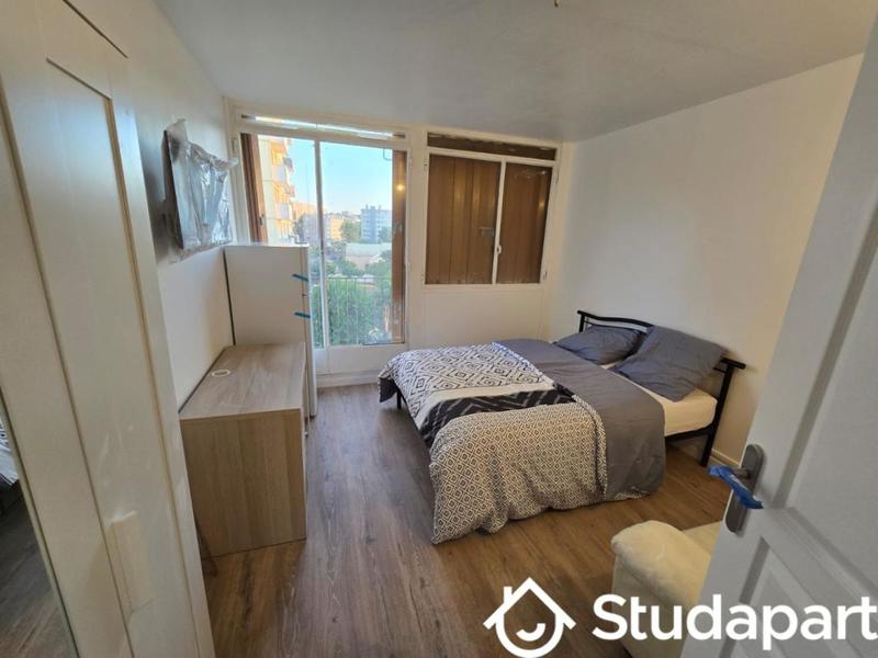 Chambre - 11 m² - 1 pièce