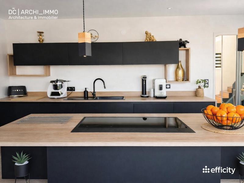 Maison - 200 m² - 7 pièces