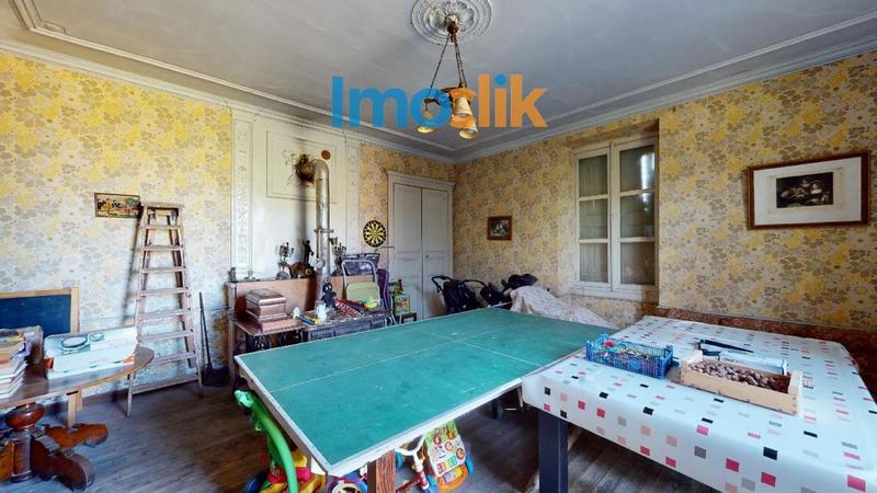 Propriété - 338 m² - 10 pièces