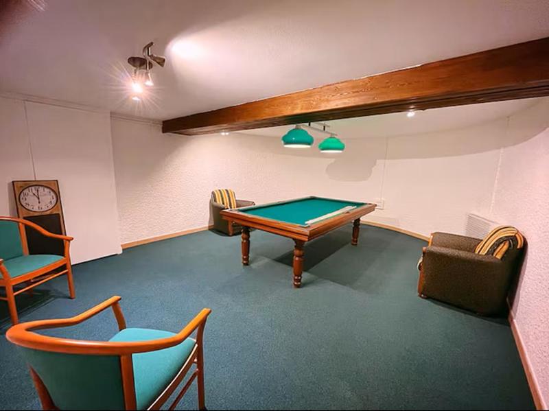 Maison - 570 m² - 14 pièces