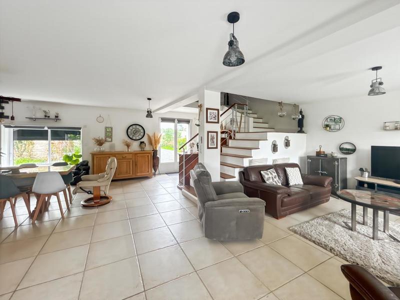 Maison - 192 m² - 6 pièces