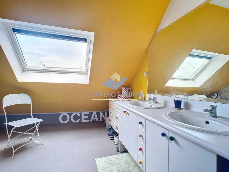 Maison - 166 m² - 7 pièces