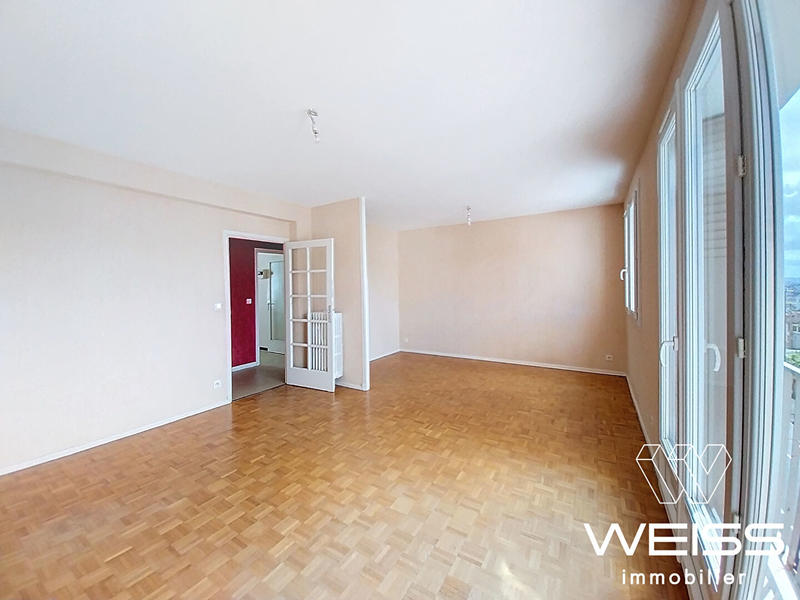 Appartement - 81 m² - 5 pièces