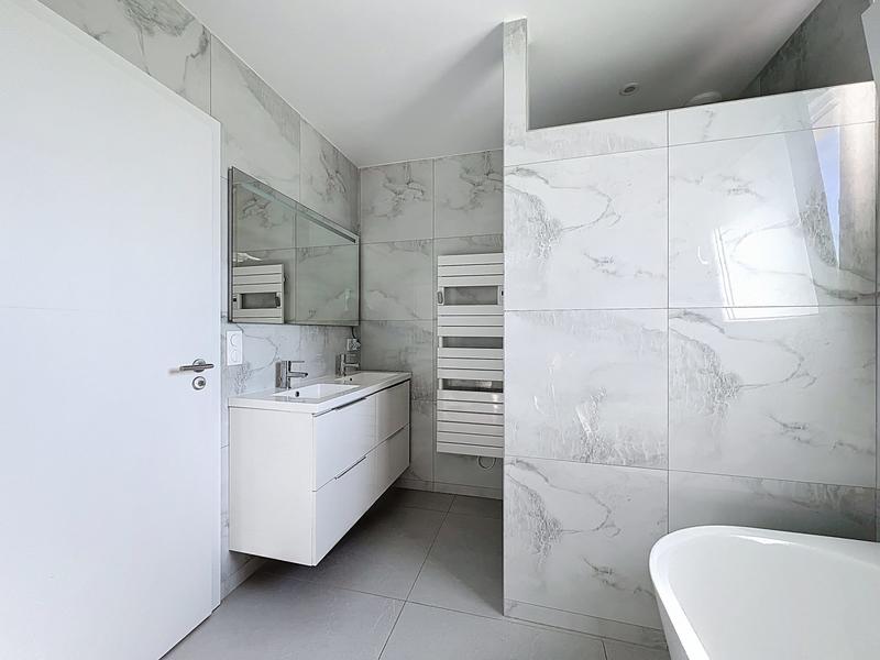 Maison - 102 m² - 5 pièces