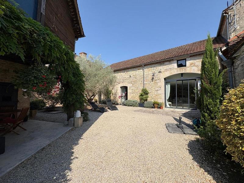 Maison de village - 160 m² - 6 pièces