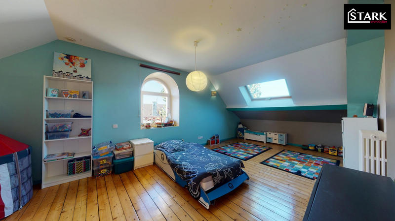 Maison - 209 m² - 7 pièces