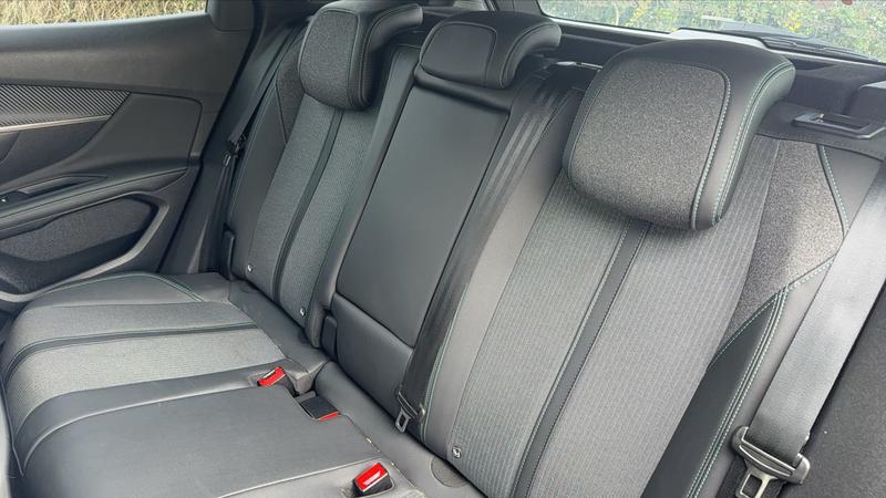 Peugeot 3008 1.5 BlueHDi 130 Eat8 Allure