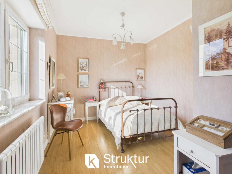 Maison - 140 m² - 5 pièces