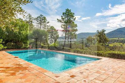 Villa - 200 m² - 6 pièces