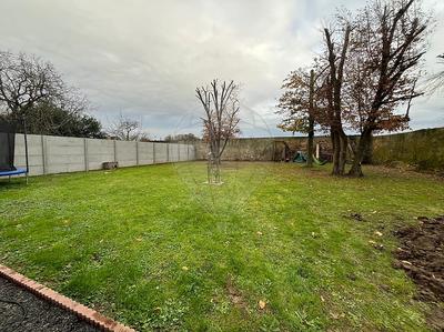 Maison - 96 m² - 4 pièces