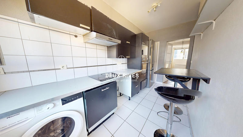 Appartement - 81 m² - 3 pièces