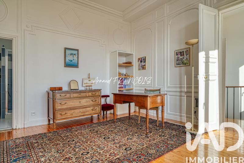 Maison - 190 m² - 8 pièces