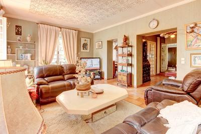 Maison - 255 m² - 6 pièces