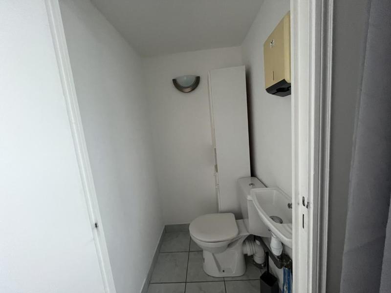 Local commercial - 47 m² - 2 pièces