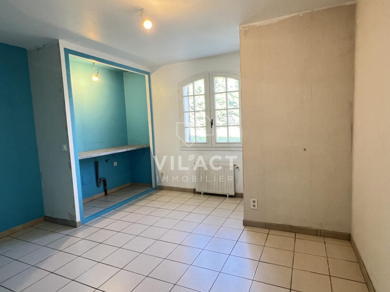 Maison - 222 m² - 7 pièces