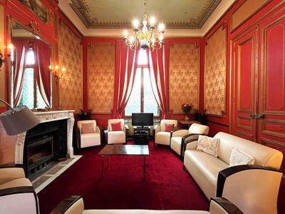 Maison bourgeoise - 326 m² - 9 pièces