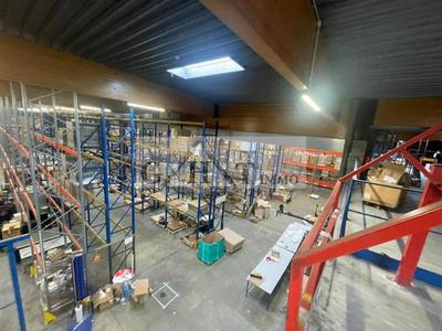 Entrepôt - 5 023 m²