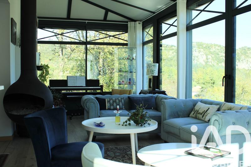 Maison - 185 m² - 5 pièces