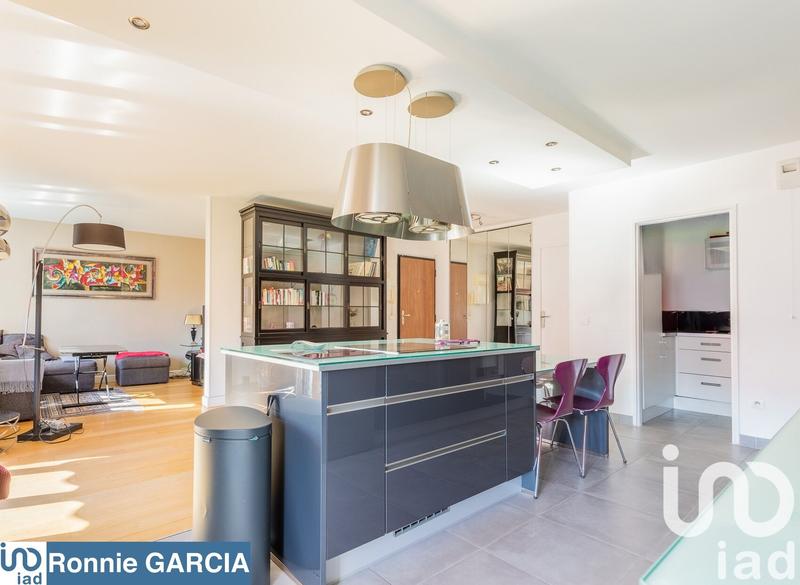 Appartement - 93 m² - 5 pièces