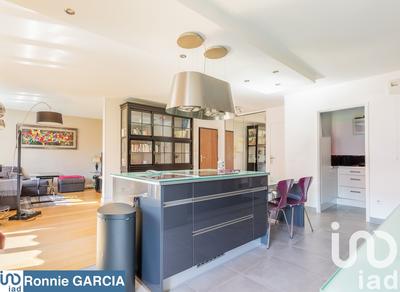 Appartement - 93 m² - 5 pièces