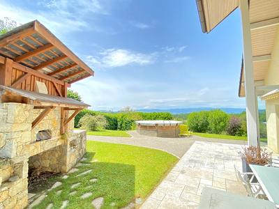 Maison contemporaine - 250 m² - 8 pièces