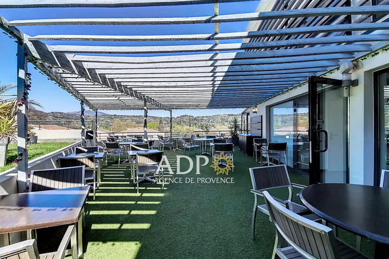 Fonds de commerce - Magasins - 281 m²