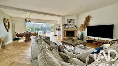 Maison - 140 m² - 6 pièces