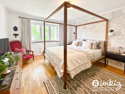 Maison - 258 m² - 10 pièces