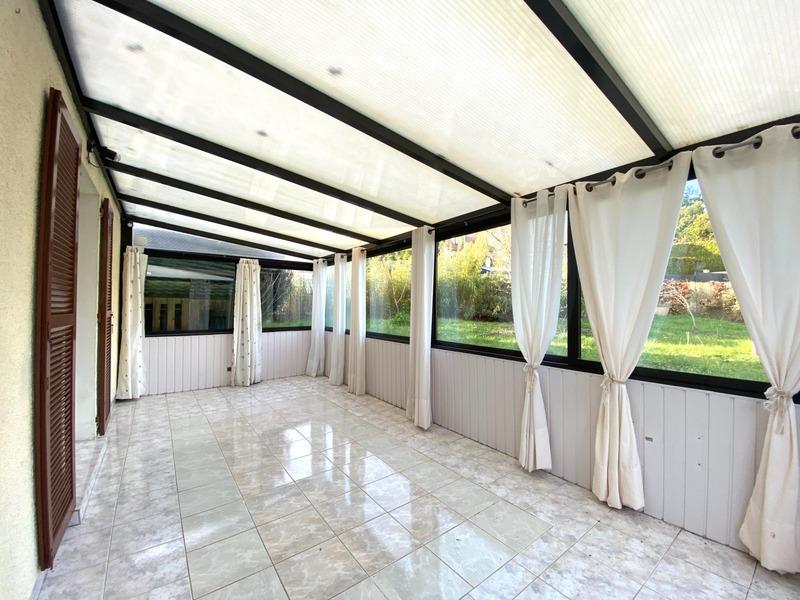 Maison - 181 m² - 9 pièces