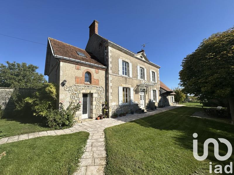 Maison - 202 m² - 6 pièces