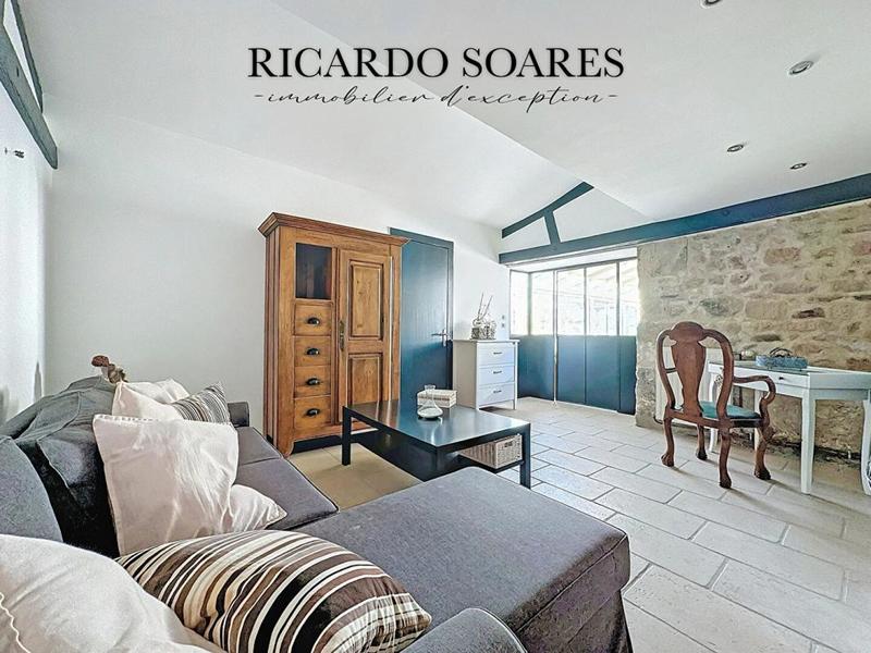 Demeure - 500 m² - 10 pièces