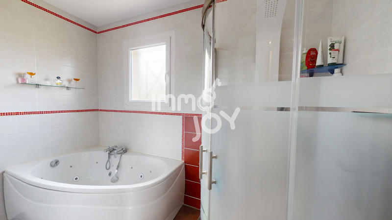 Maison - 144 m² - 4 pièces