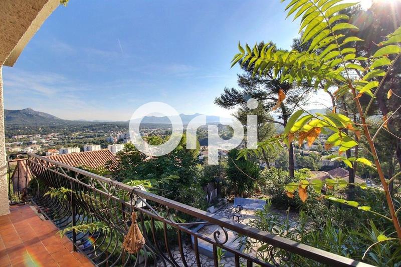 Maison - 162 m² - 6 pièces