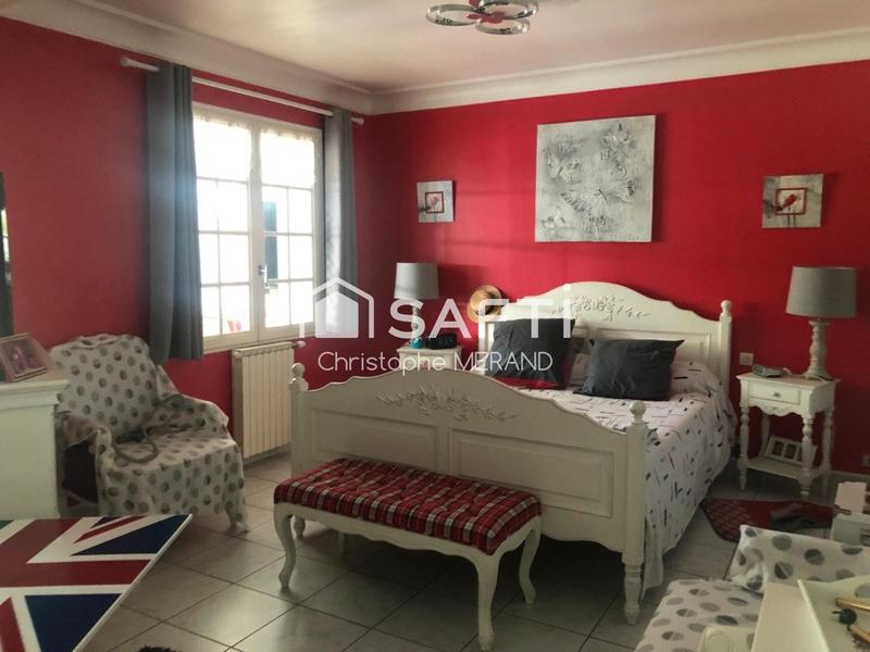 Maison - 296 m² - 12 pièces