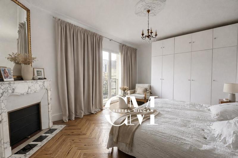 Maison - 240 m² - 8 pièces