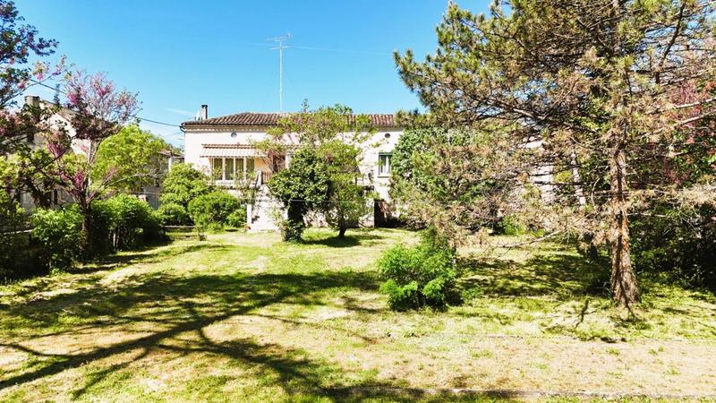 Propriété - 170 m² - 8 pièces