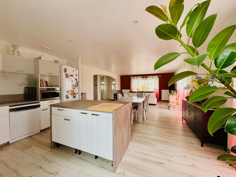 Maison - 140 m² - 5 pièces