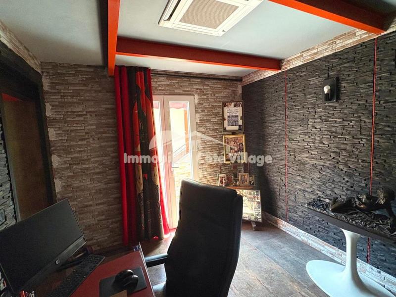 Maison - 105 m² - 5 pièces