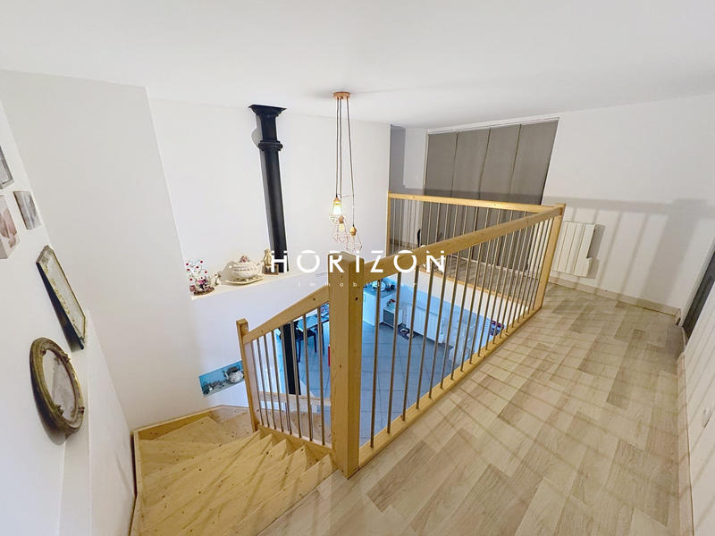 Appartement - 84 m² - 2 pièces