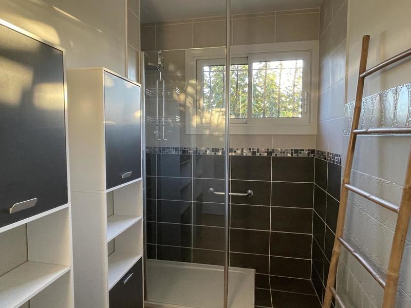 Pavillon - 205 m² - 8 pièces