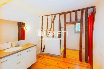 Maison - 204 m² - 7 pièces