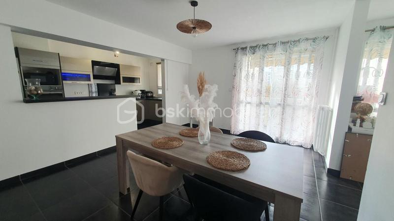 Appartement - 77 m² - 4 pièces