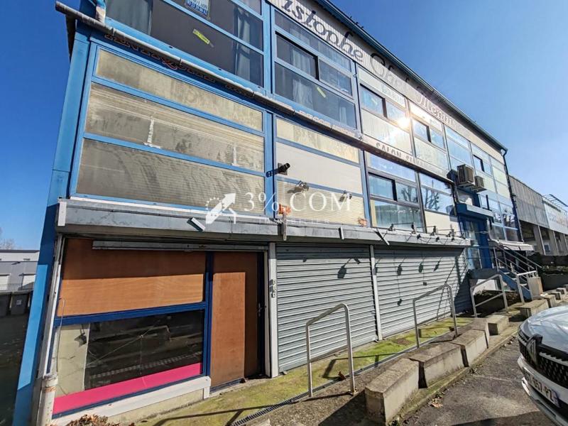 Appartement - 725 m² - 25 pièces