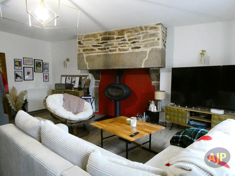 Maison - 107 m² - 6 pièces