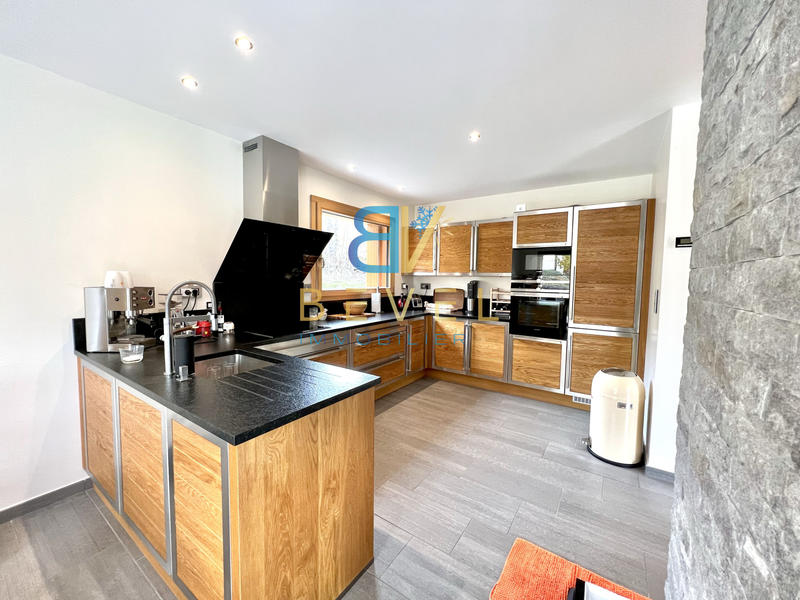 Maison - 160 m² - 4 pièces