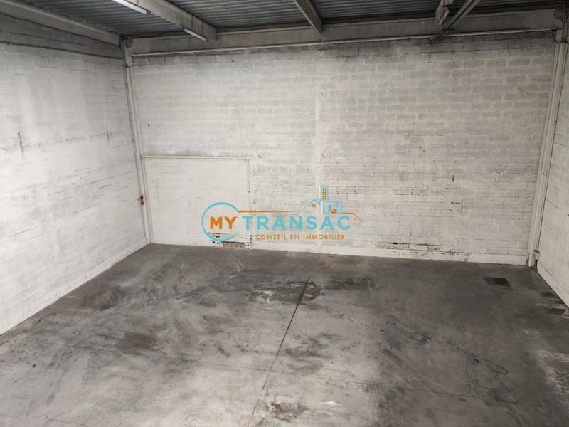 Local d'activités - 582 m²