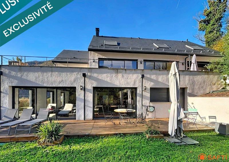 Maison - 350 m² - 8 pièces