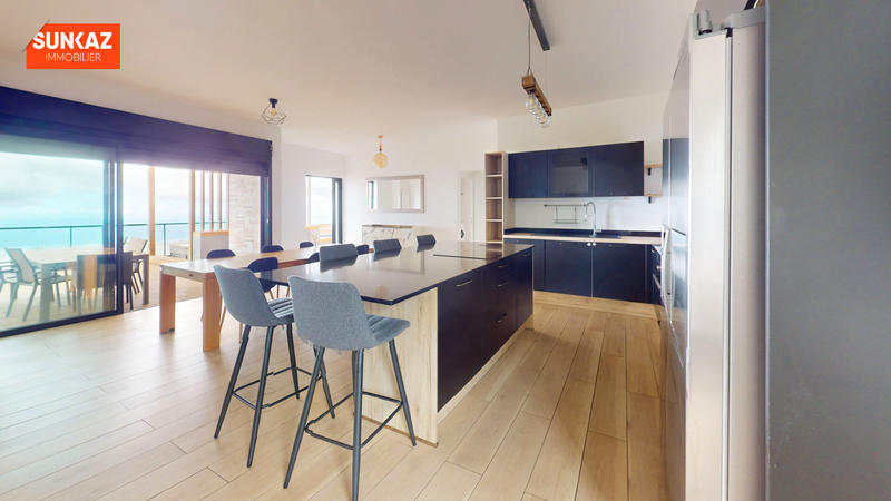 Maison - 144 m² - 5 pièces