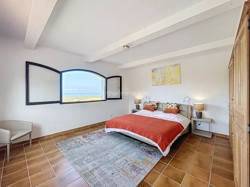 Maison - 378 m² - 7 pièces