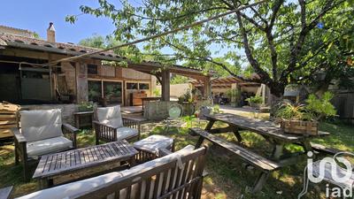 Maison - 203 m² - 6 pièces